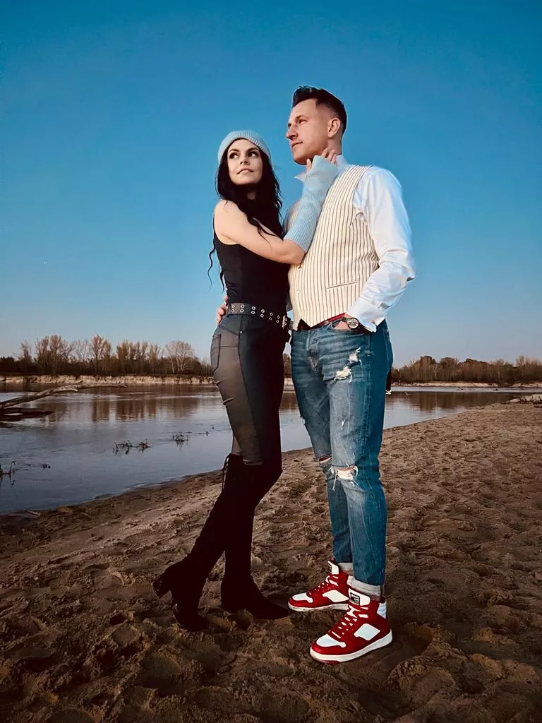 Gwiazda disco polo w sesji ślubnej inspirowanej Halloween?! Panna Młoda - Daria Budka i Pan Młody - Przemek Eratox wyglądają niesamowicie! 